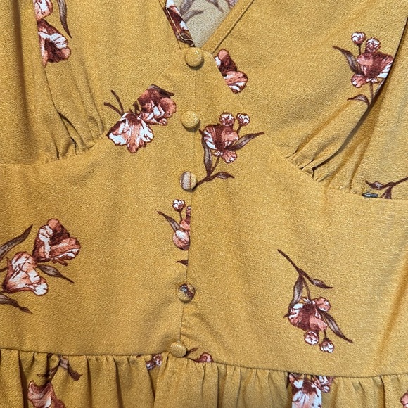 Floral Shirt - Picture 2 of 8